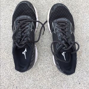Mizuno running shoes
